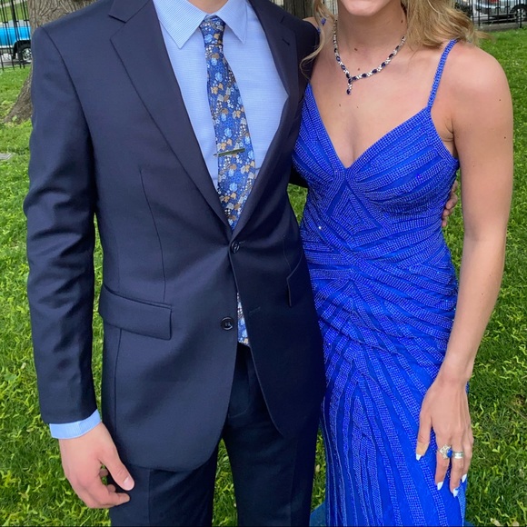 Prom dress size 2 - Picture 6 of 6